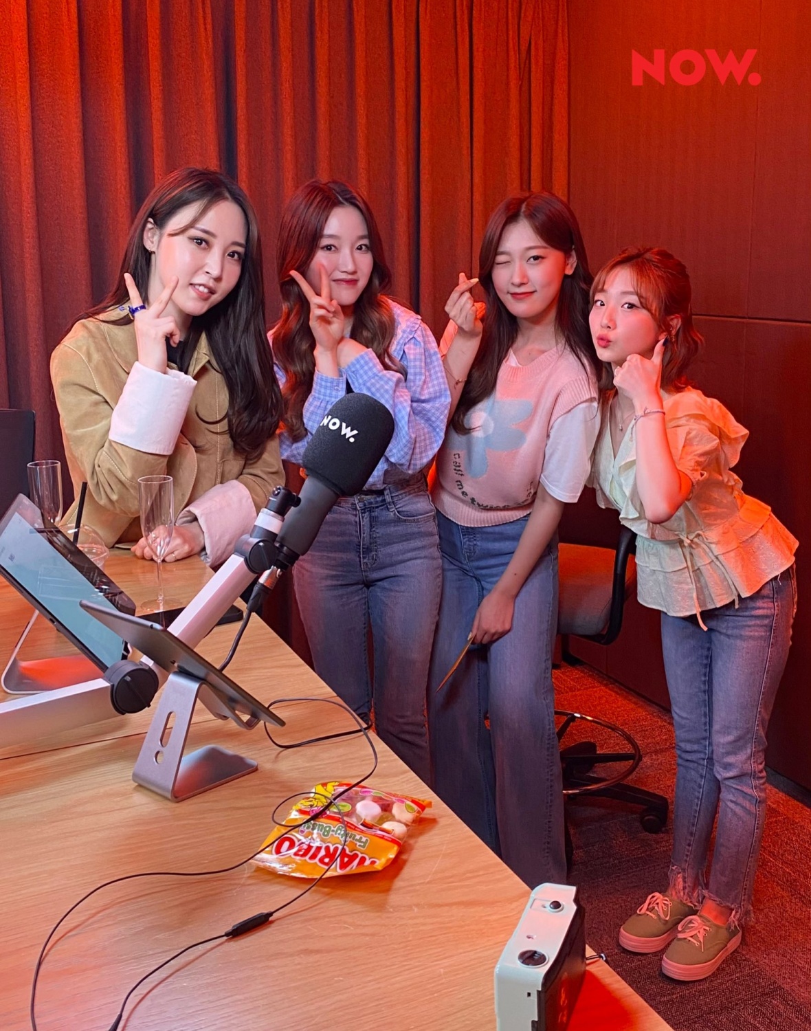 LOONA appeared on the popular American radio 'Zach Sang Show'
