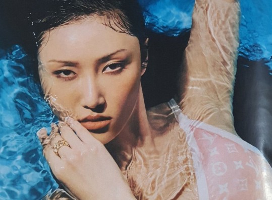 MAMAMOO Hwasa Defines 'Hwasa-like' in New Summer Swimsuit Shoot with 'Harper Bazaar' + Continues to Rise as Fashion Icon