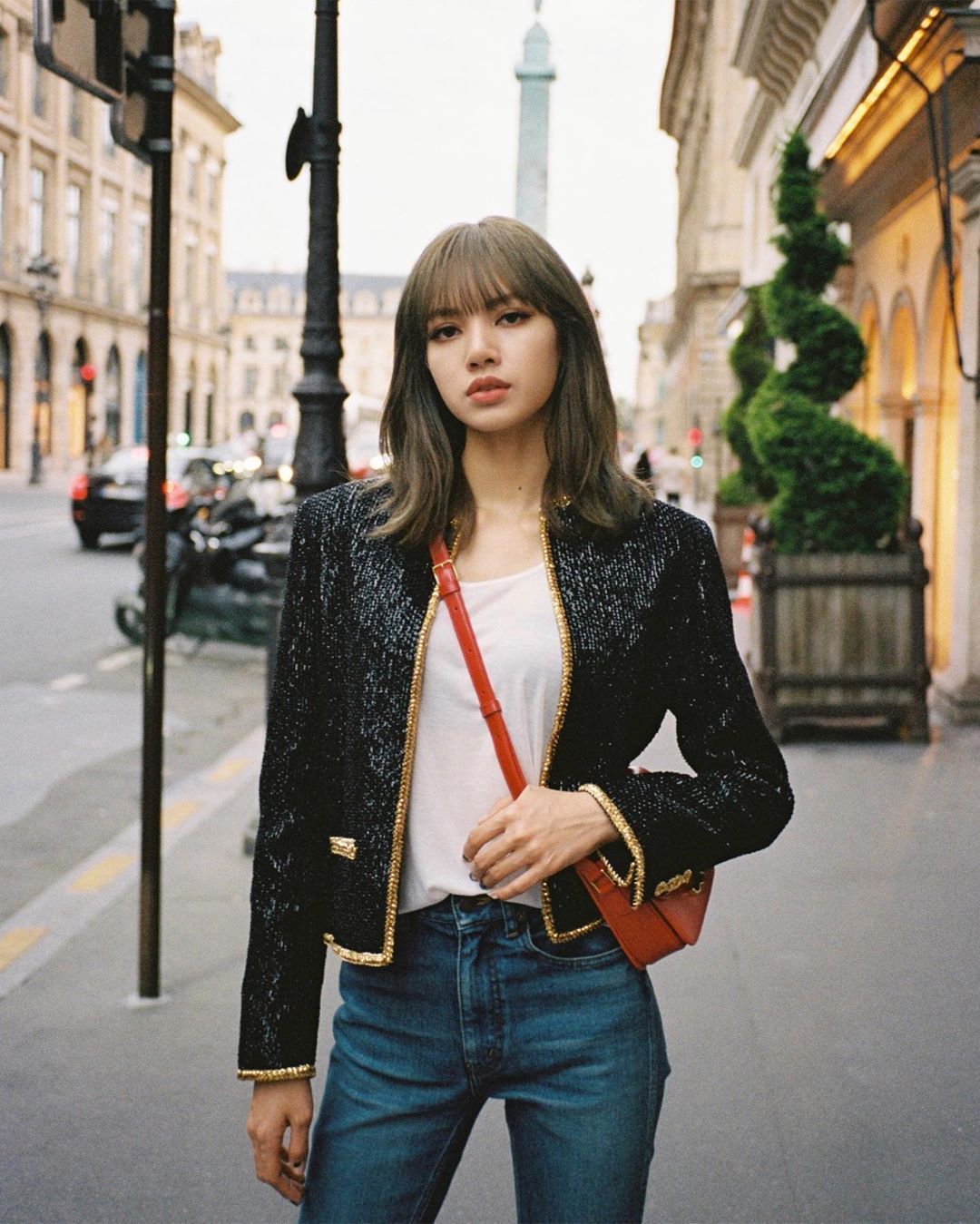 6 iconic looks that turned BLACKPINK's Lisa into a fashion maven