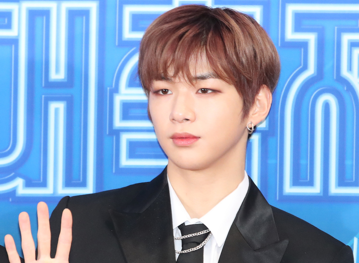 Kang Daniel Chosen as the Celebrity Koreans Want to be Comforted by on ...