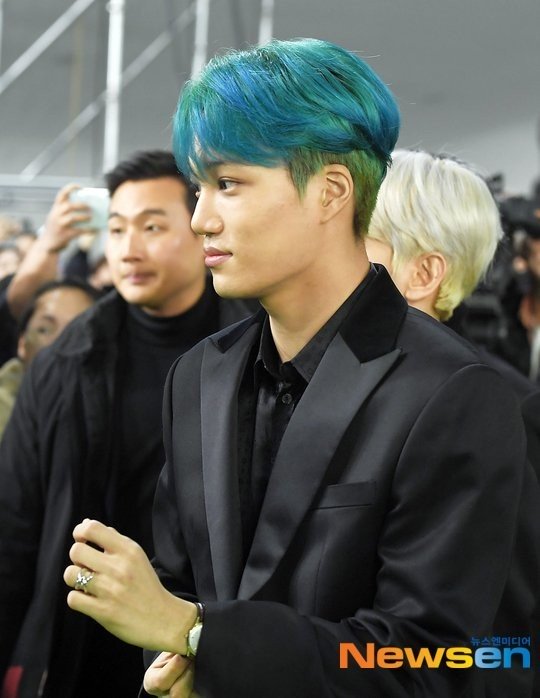Here Are 10 Times BTSs V Looked Flawless In Bright Blue Hair  Koreaboo