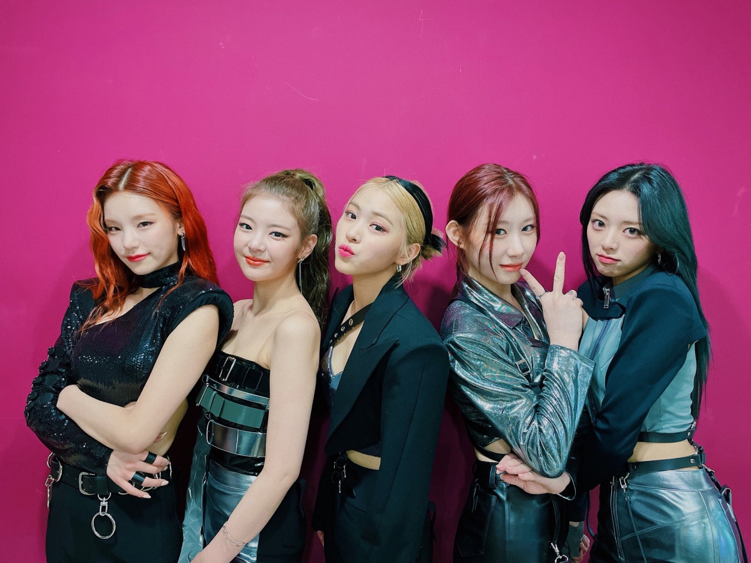 Itzy Joins Bts Blackpink And Twice As The Only K Pop Group To Reach This Large Number Of Spotify Monthly Listeners Kpopstarz