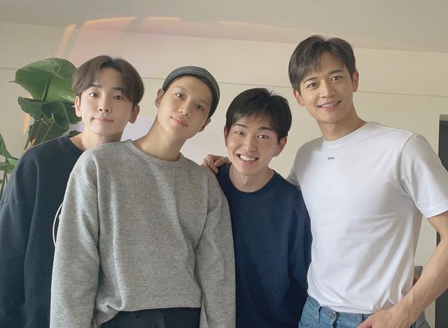 SHINee gathered for “military enlistment” Tae-min, reveals short hair