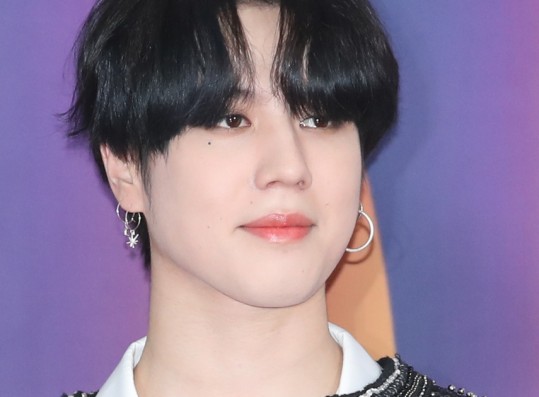 GOT7 Yugyeom to Reportedly Make Comeback With Collaboration Featuring Gray