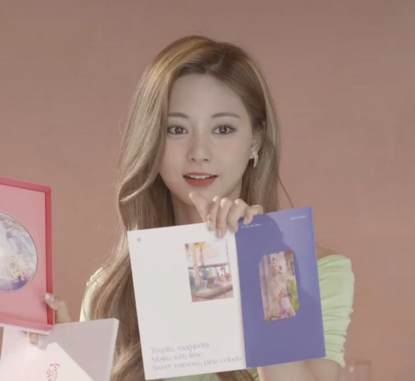 Twice Tzuyu Wows Fans With Her Visuals In Taste Of Love Comeback Premiere Kpophit Kpop Hit