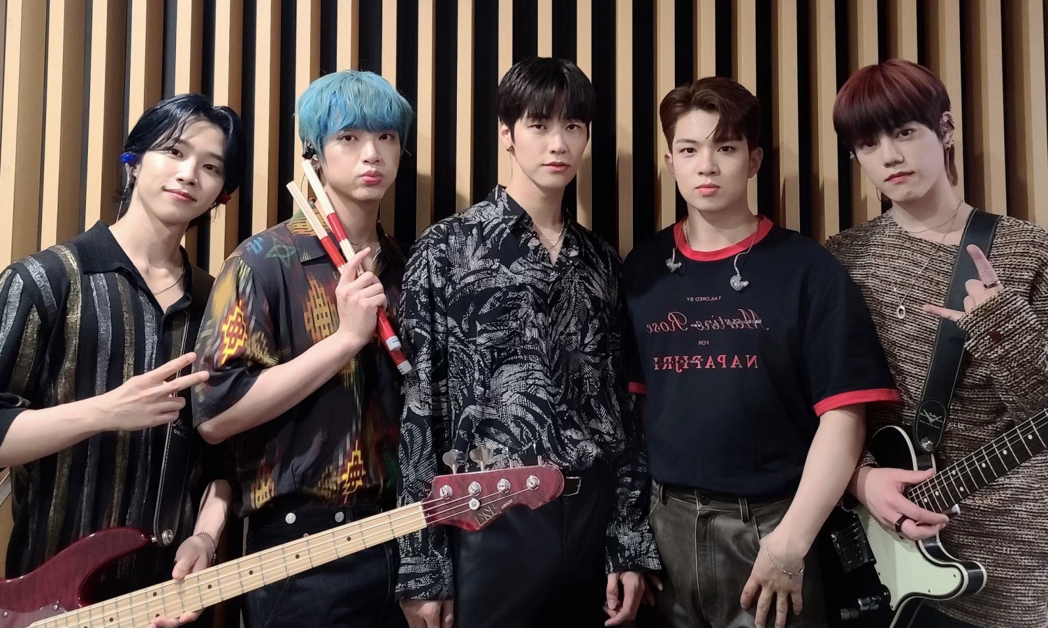 N.Flying, a powerful band sound that will fly in the moonlight