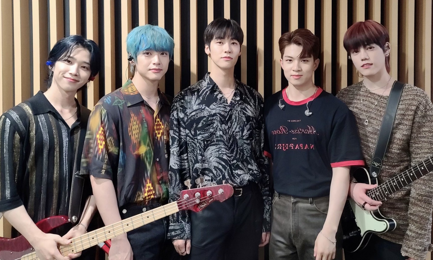 N.Flying, a powerful band sound that will fly in the moonlight