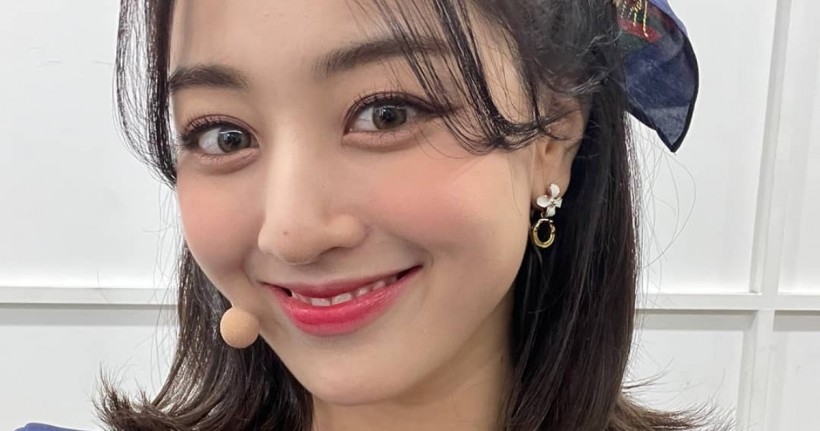 TWICE Jihyo’s Hair Extension Fell Off While Performing — This is How The Group Reacted