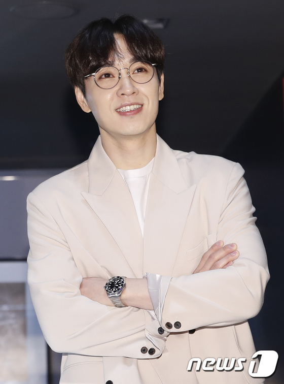 Lee Seok Hoon, soft smile