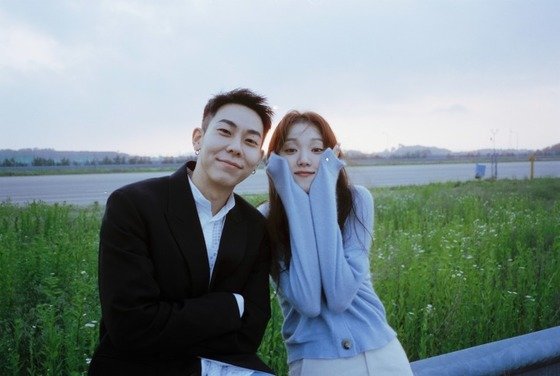 Lee sung kyung X Loco, collaboration worked... Duet song 'Love' topped the music charts