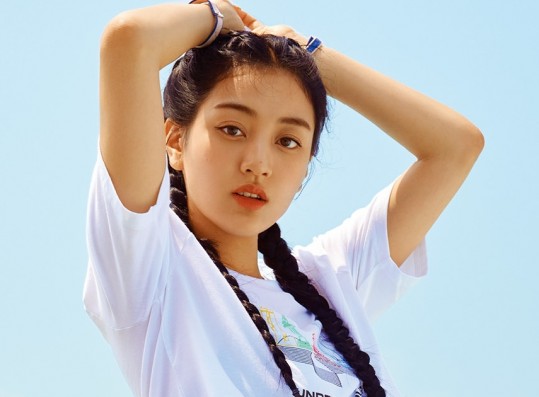 TWICE Jihyo Earns Praise for Her Athletic Body in Photoshoot with 'Cosmpolitan Korea'