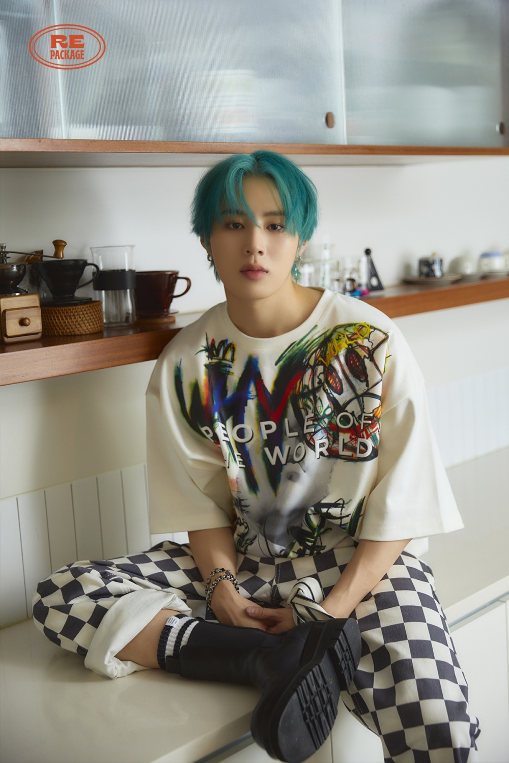 Ha Sung-woon releases teaser image for 'Select Shop'... funky + trendy