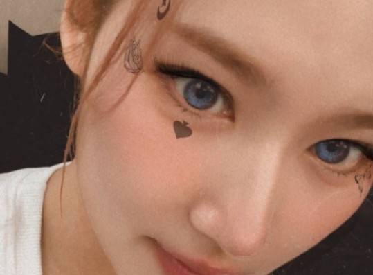 TWICE Sana, surprised by tattoos around her neck and eyes
