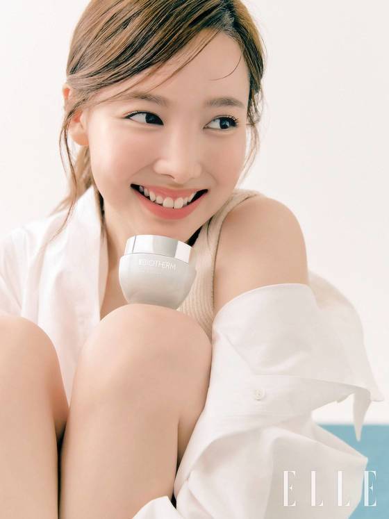 TWICE Nayeon, outstanding honey skin "Trying to reduce single-use items"