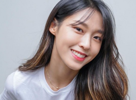 AOA Seolhyun Net Worth — How Rich is the ‘Heart Attack’ Songstress?