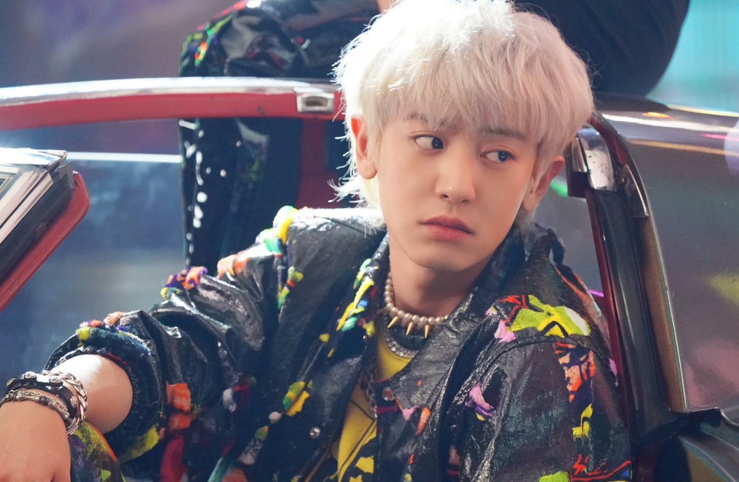 Watch: EXO's Chanyeol's Upcoming Film “The Box” Reveals New