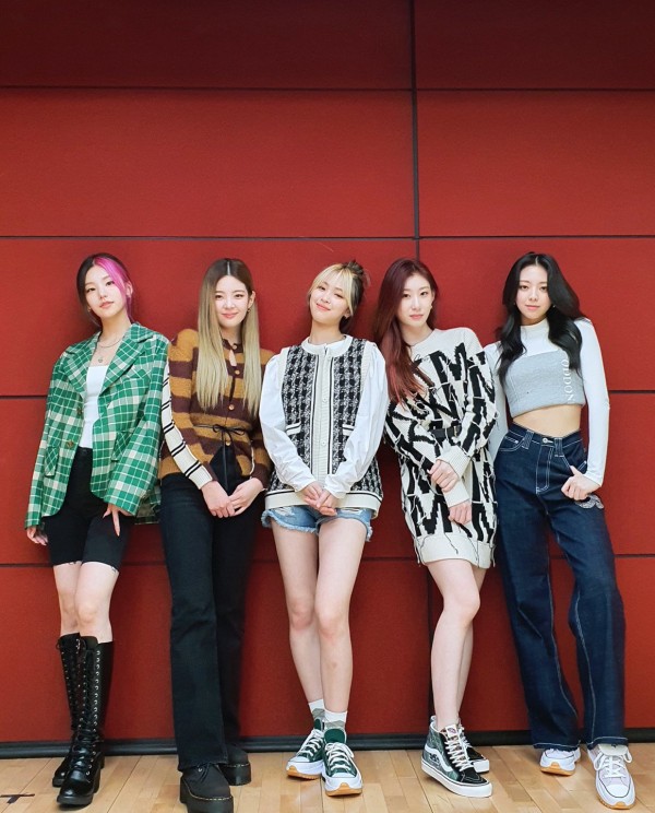 ITZY Talks About Their New Concept & Recommended Song From CRAZY IN LOVE