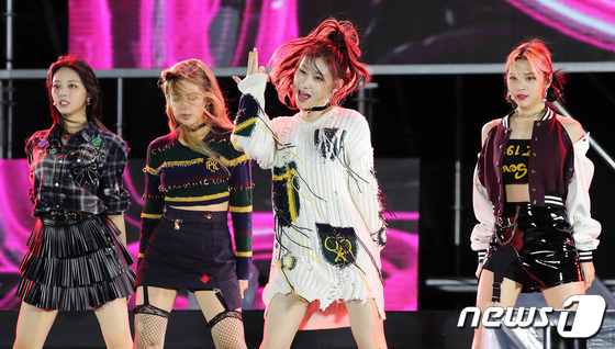 ITZY 'The charisma that dominates the stage'