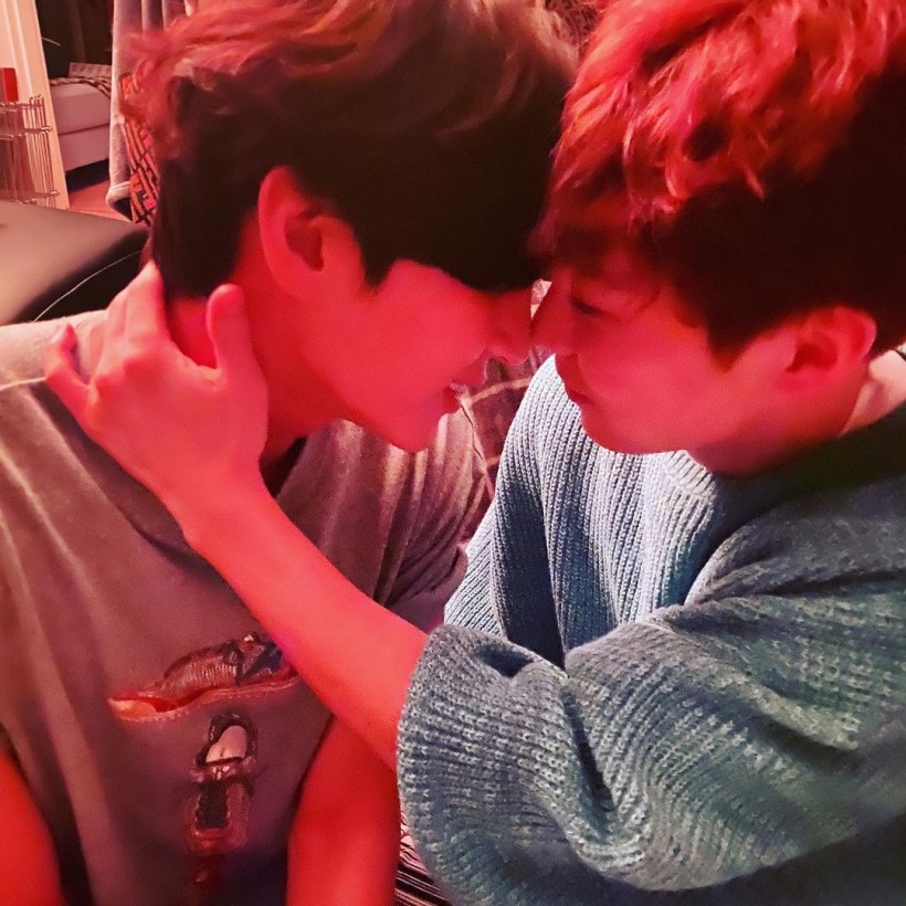 VIXX Leo Candidly Explains 'Skinship' Photo with EXO Xiumin + Reveals How Close They Are