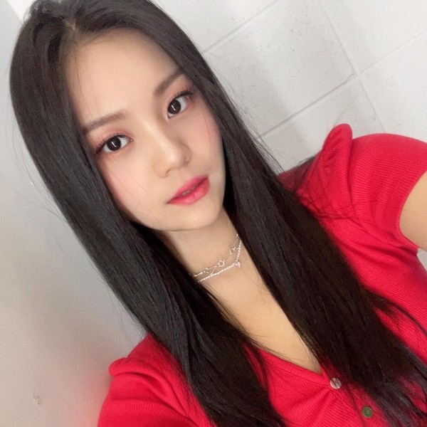 VIVIZ Umji to Debut as Radio DJ with 'Umji's Cells' in 2022 | KpopStarz