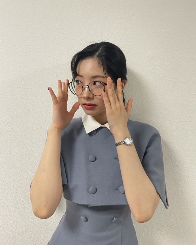 TWICE Dahyun, beautiful even with glasses on.. Heart melting aegyo