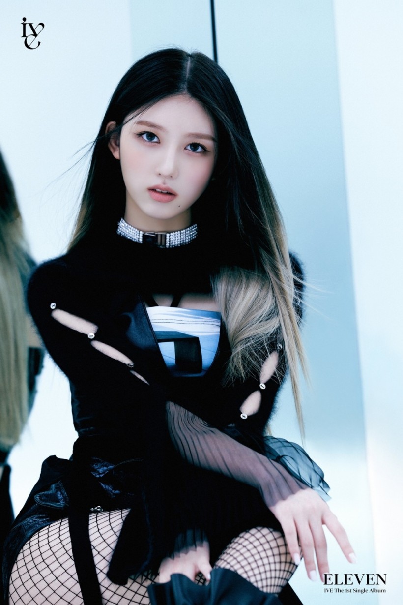 IVE 04-Liner Wonyoung and Rei Flaunt Incredible Visuals & Synergy in 'ELEVEN' Concept Photos