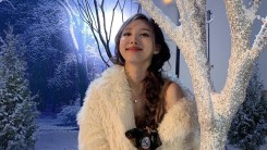 TWICE Nayeon, a lovely fairy in a snowy park.. 'Frozen' Elsa Advent ♥