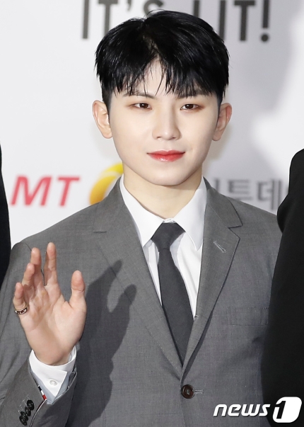 SEVENTEEN Woozi Becomes the Youngest Winner of 'Best Producer' at Asia  Artist Awards to Date | KpopStarz