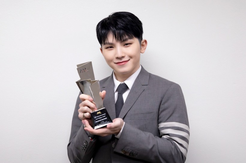 SEVENTEEN Woozi Wins AAA Best Producer