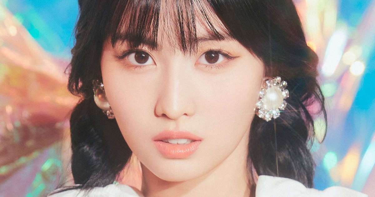 Twice Momo Suffers Accident On Tour Here S What Happened Kpopstarz