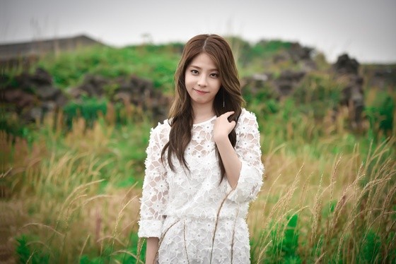 Where is Juniel Now? The Status of the 'Illa Illa' Singer After She Left FNC Entertainment