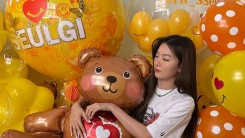 Red Velvet Seulgi, Bear Seulgi holding a bear balloon