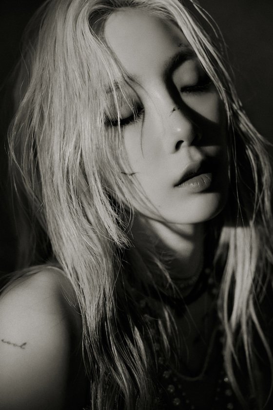 Image for Girls' Generation Taeyeon Shares 'Can't Control Myself' Teaser