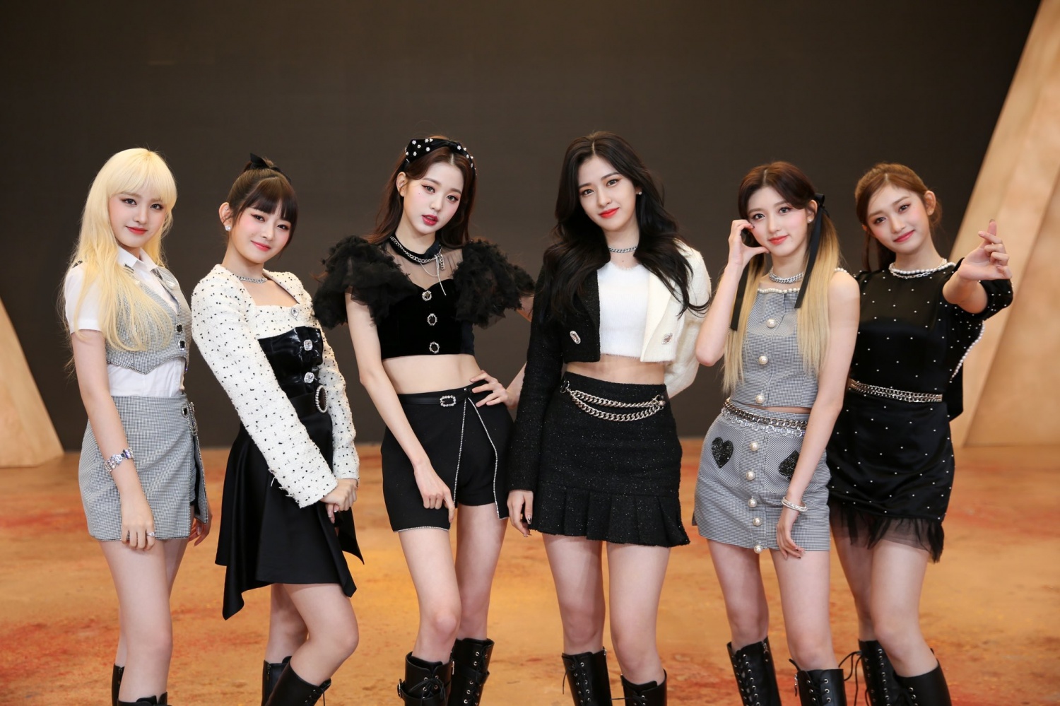 Image for IVE' 'ELEVEN' Gets The Most Music Show Wins, Ties Up With ITZY' 'DALLA DALLA'