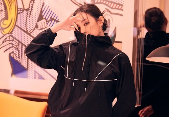 Sunmi, chic sporty look... unmatched charisma