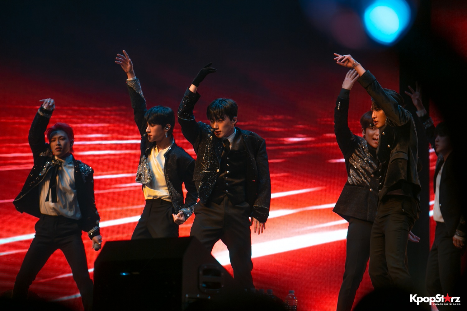 Exclusive Photos from ATEEZ 2022 WORLD TOUR [THE FELLOWSHIP: BEGINNING OF THE END] in Newark