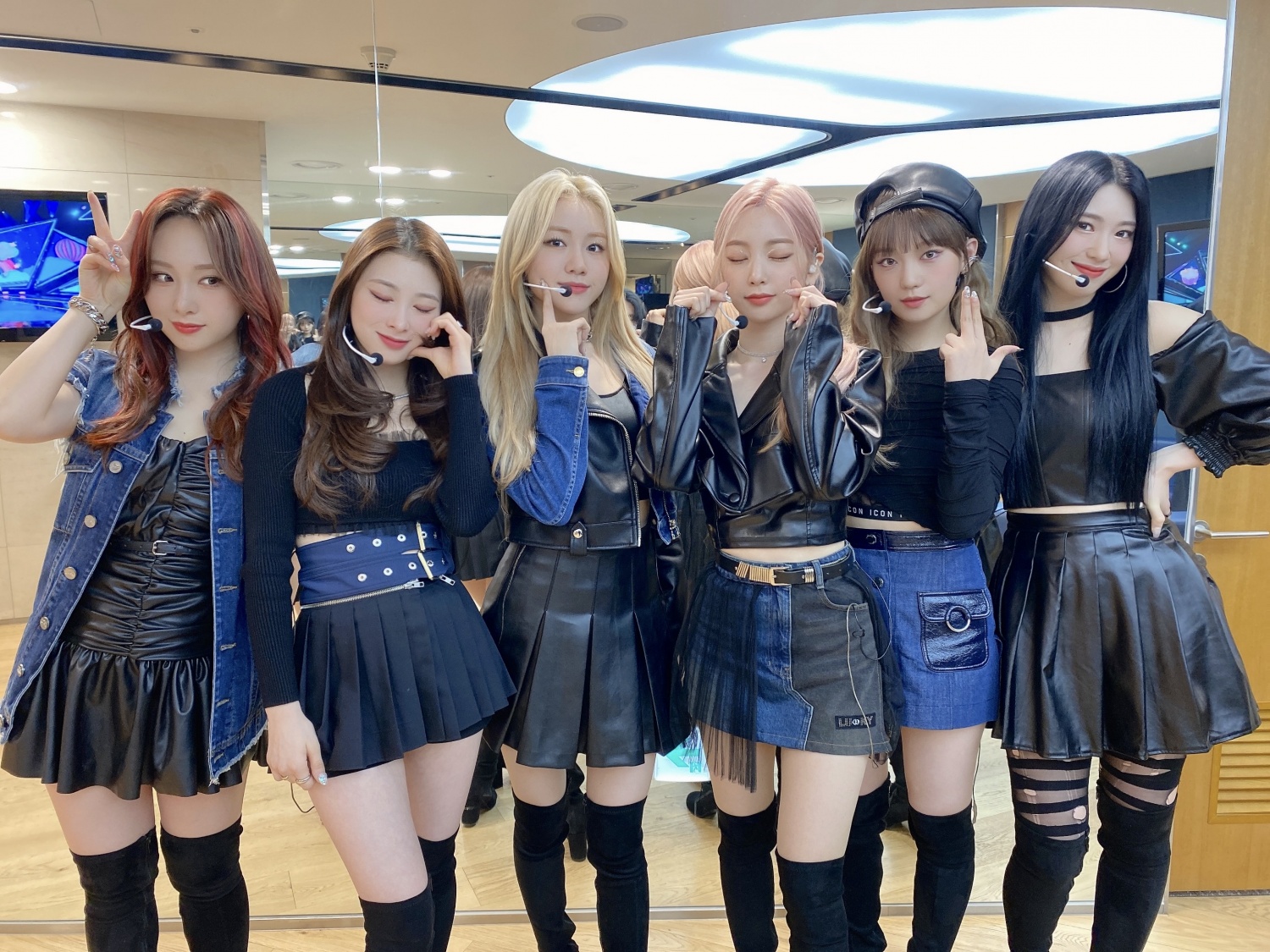 ROCKET PUNCH Surprise Fans with Comeback Stage for 'CHIQUITA'