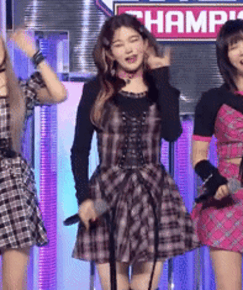 Billlie Tsuki Draws Mixed Reactions for Viral Fancam — Here's Why