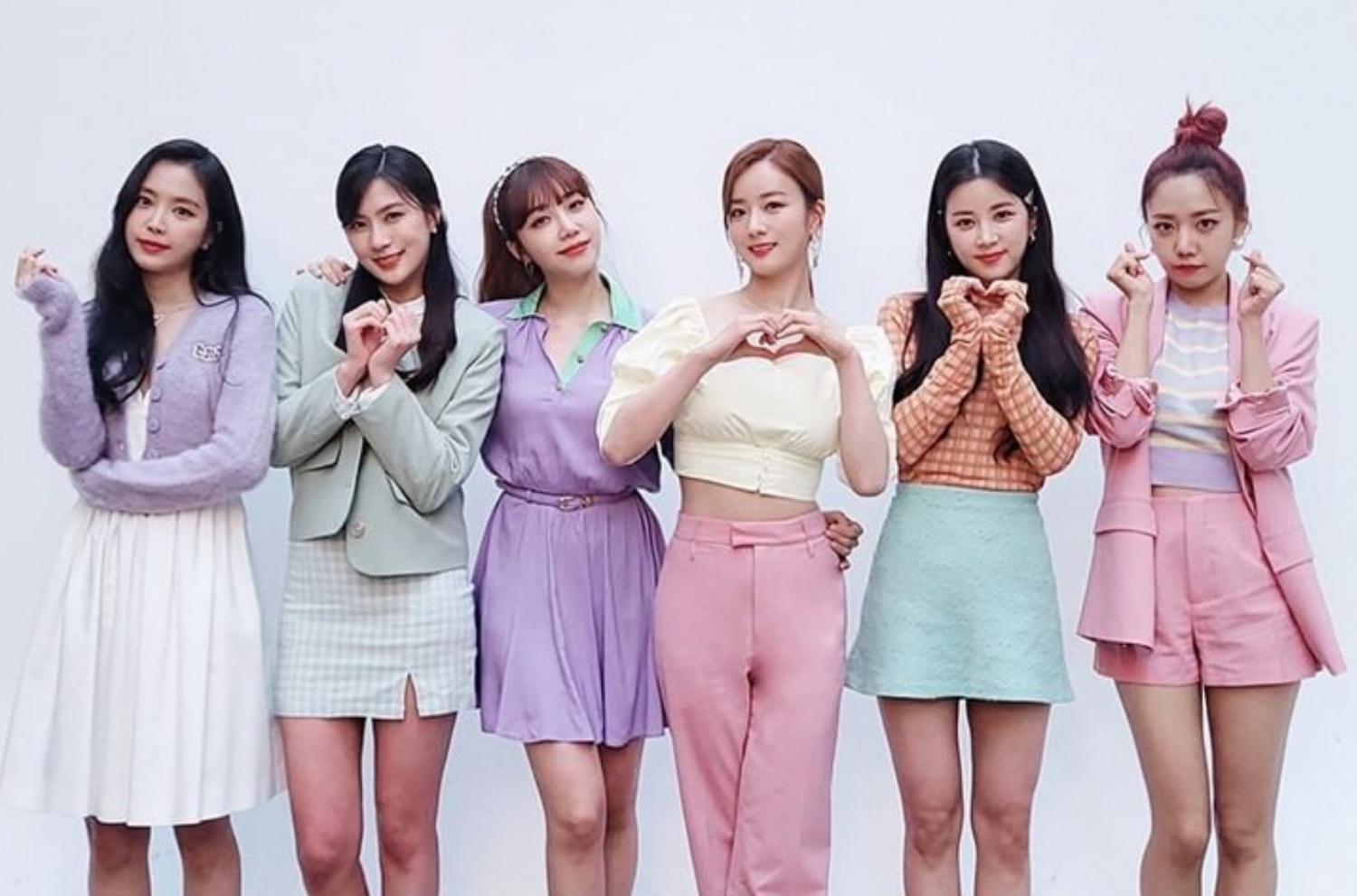APink members dress up as 'Squid Game' characters at their 10th-anniversary  fan meeting and fans are loving it!