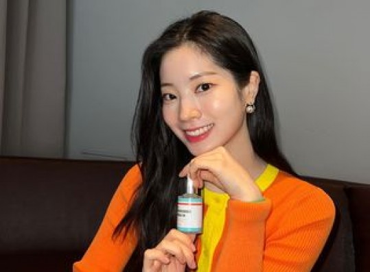TWICE Dahyun, immaculate baby skin.. personification of freshness