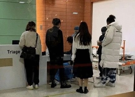 O ex-EXO Tao é visto no pronto-socorro do hospital - o que aconteceu?