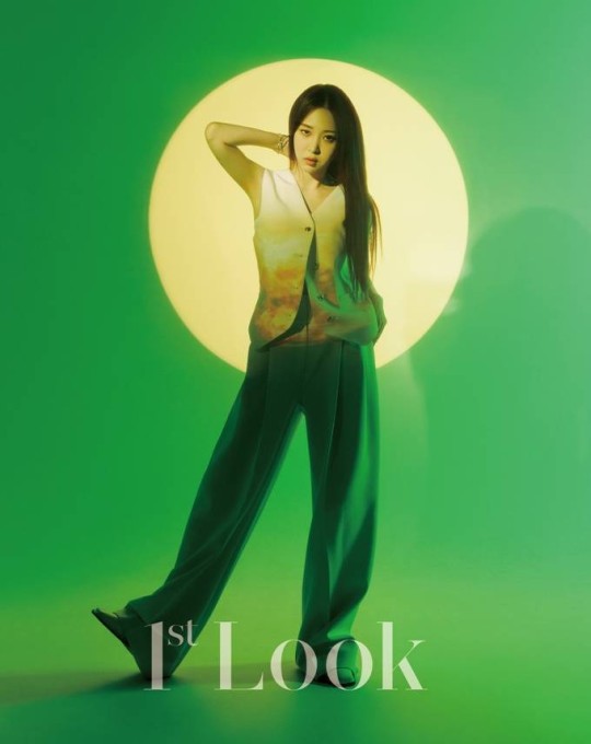 Mamamoo Moonbyul Exudes Goddess Energy in Latest Pictorial