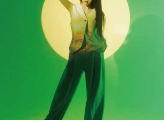 Mamamoo Moonbyul Exudes Goddess Energy in Latest Pictorial