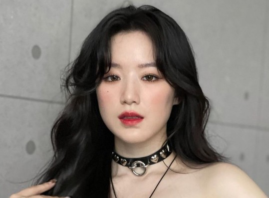 (G)I-DLE Shuhua