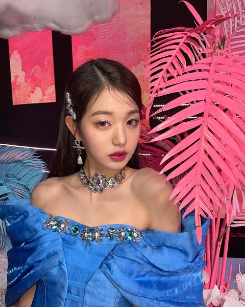 IVE Wonyoung Styles Blue Off-Shoulder Top