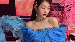 IVE Wonyoung Styles Blue Off-Shoulder Top