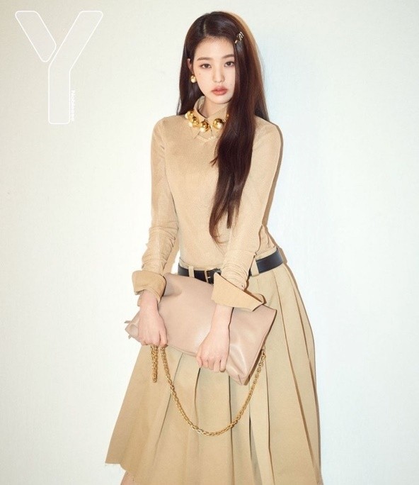 IVE Wonyoung Gains Admiration for 'Young & Rich' Status – Here's 'Princess-like' Life of Idol