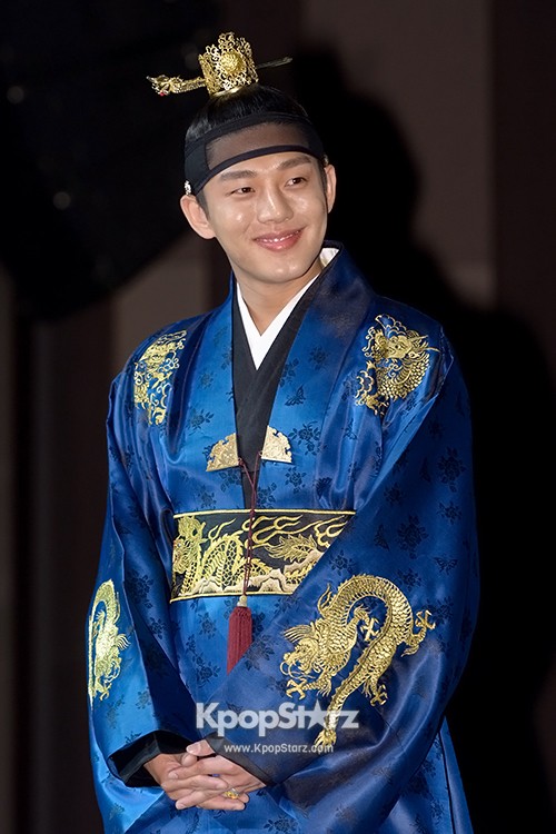 Yoo Ah In Handsome in Tradiitonal Hanbok at 'Jang Ok Jeong, Live for ...