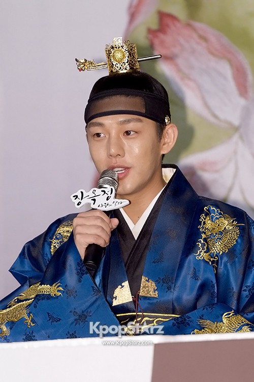 Yoo Ah In Handsome in Tradiitonal Hanbok at 'Jang Ok Jeong, Live for ...