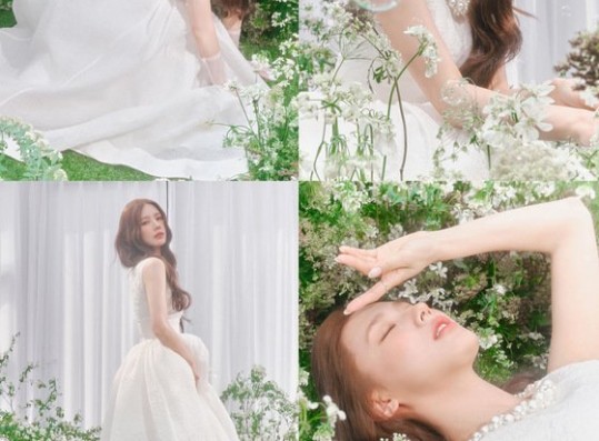 (G)I-dle Miyeon Looks Ethereal in Newly Released Photos